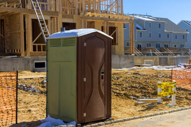 Best Porta potty delivery and setup  in South Lyon, MI